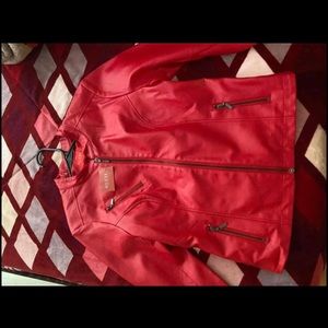 Jacket Guess for women!!